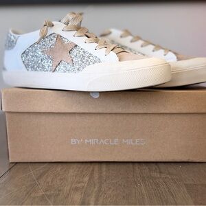 Miracle Miles Glitter Star Sneakers - Silver and Tan